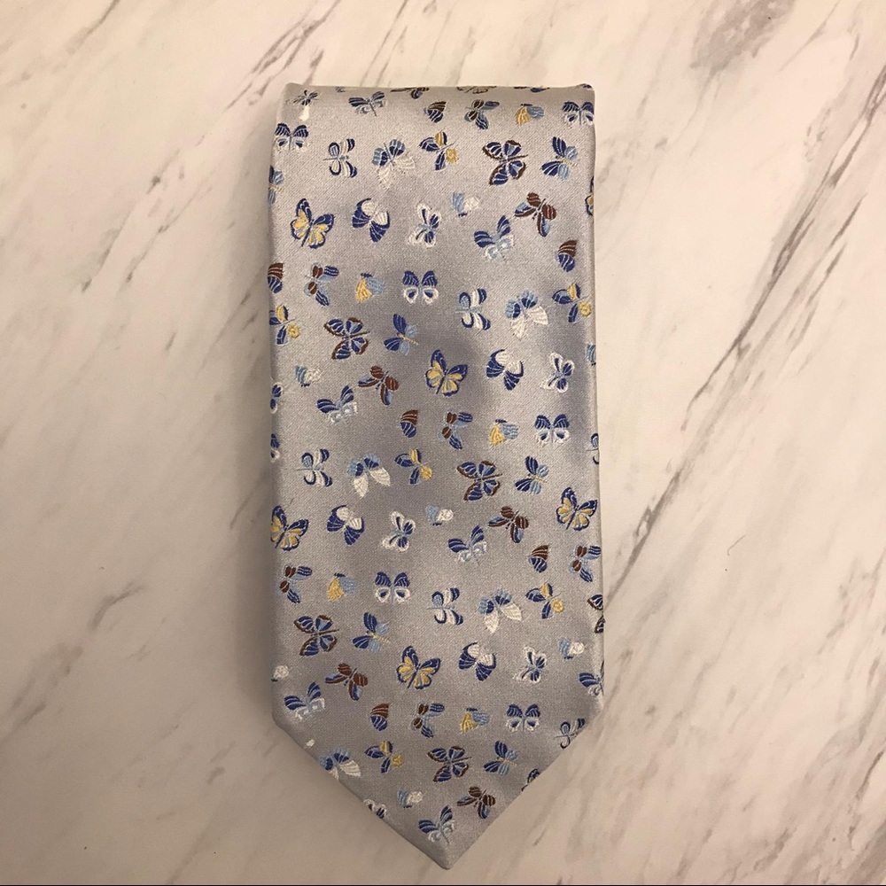 Butterfly tie